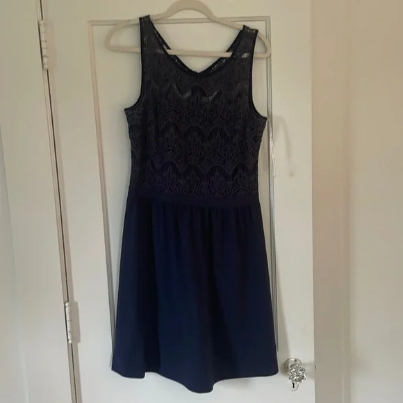 lilly pulitzer navy blue lace dress Dress Designer By Lilly Pulitzer In Navy, Size: S